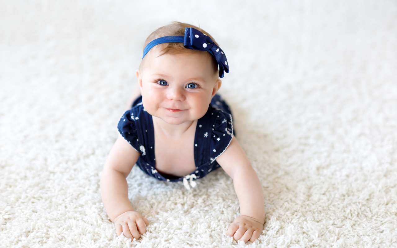 Niebanalne ubranka dla niemowląt – co warto kupić swoim pociechom?