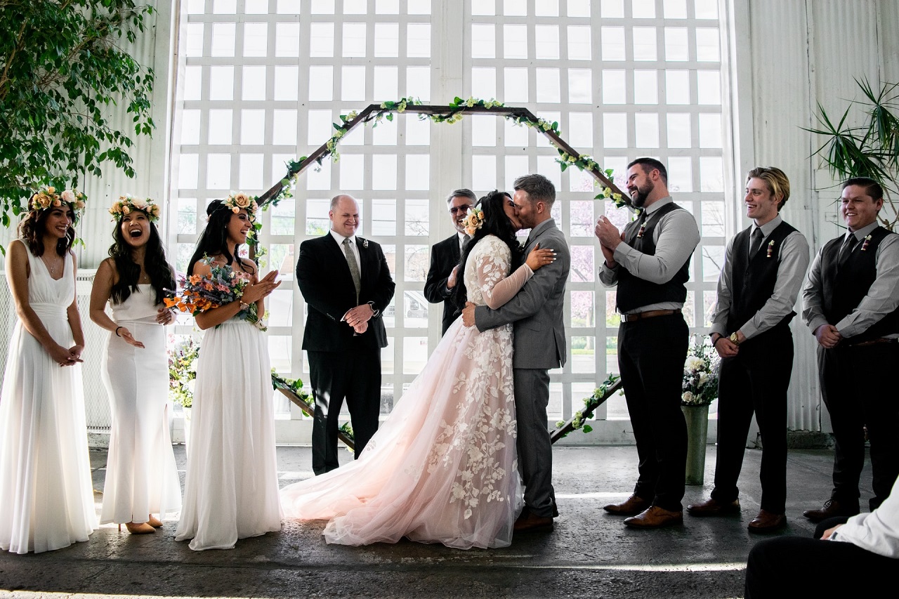 Ozdoby ślubne – jak elegancko przystroić kościół?